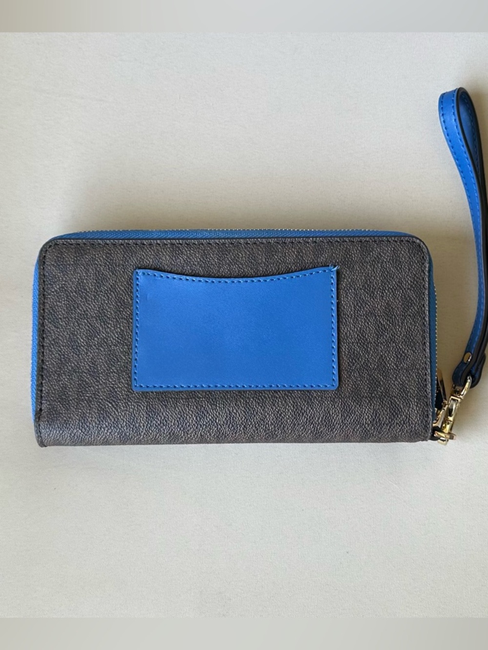 Michael Kors Brown Wallet with Blue Trim and Wristlet - Picture 2 of 11